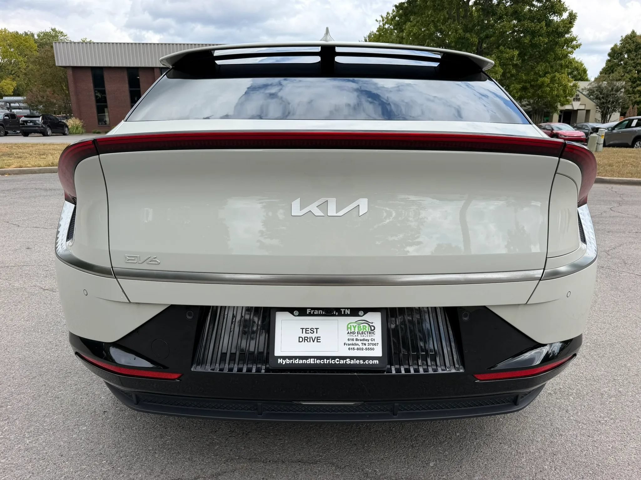 Used 2023 Kia EV6 Wind w/ Wind Technology Package AWD/4WD image 10
