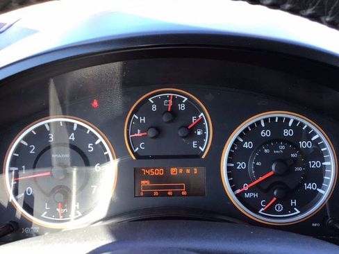 Used 2011 Nissan Titan SV w/ SV Premium Utility Pkg image 21