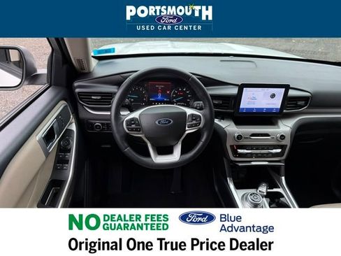 Used 2023 Ford Explorer XLT w/ Equipment Group 202A image 5