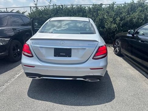 Used 2019 Mercedes-Benz E 300 4MATIC image 6