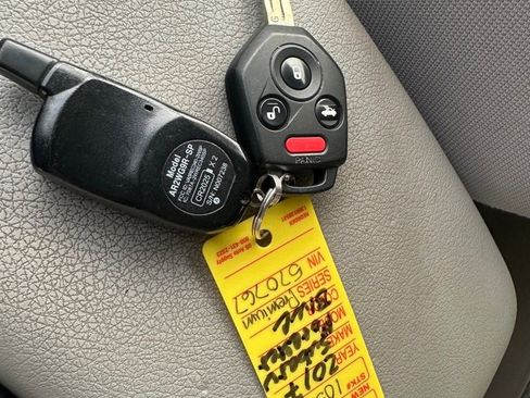 Used 2017 Subaru Forester 2.5i Premium w/ All-Weather Package image 8