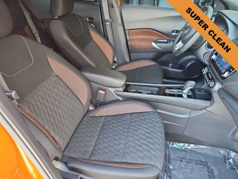 Used 2023 Nissan Kicks SR FWD image 18