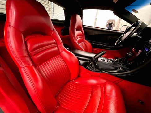 Used 2004 Chevrolet Corvette Coupe w/ Preferred Equipment Group image 27