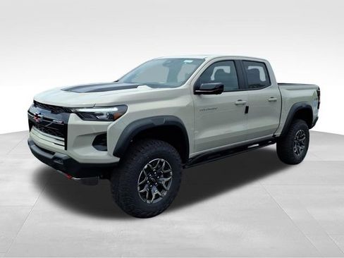 New 2026 Chevrolet Colorado ZR2 w/ Technology Package AWD/4WD image 4
