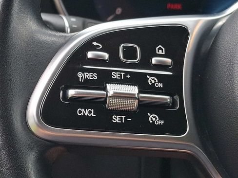 Used 2022 Mercedes-Benz GLC 300 4MATIC image 18