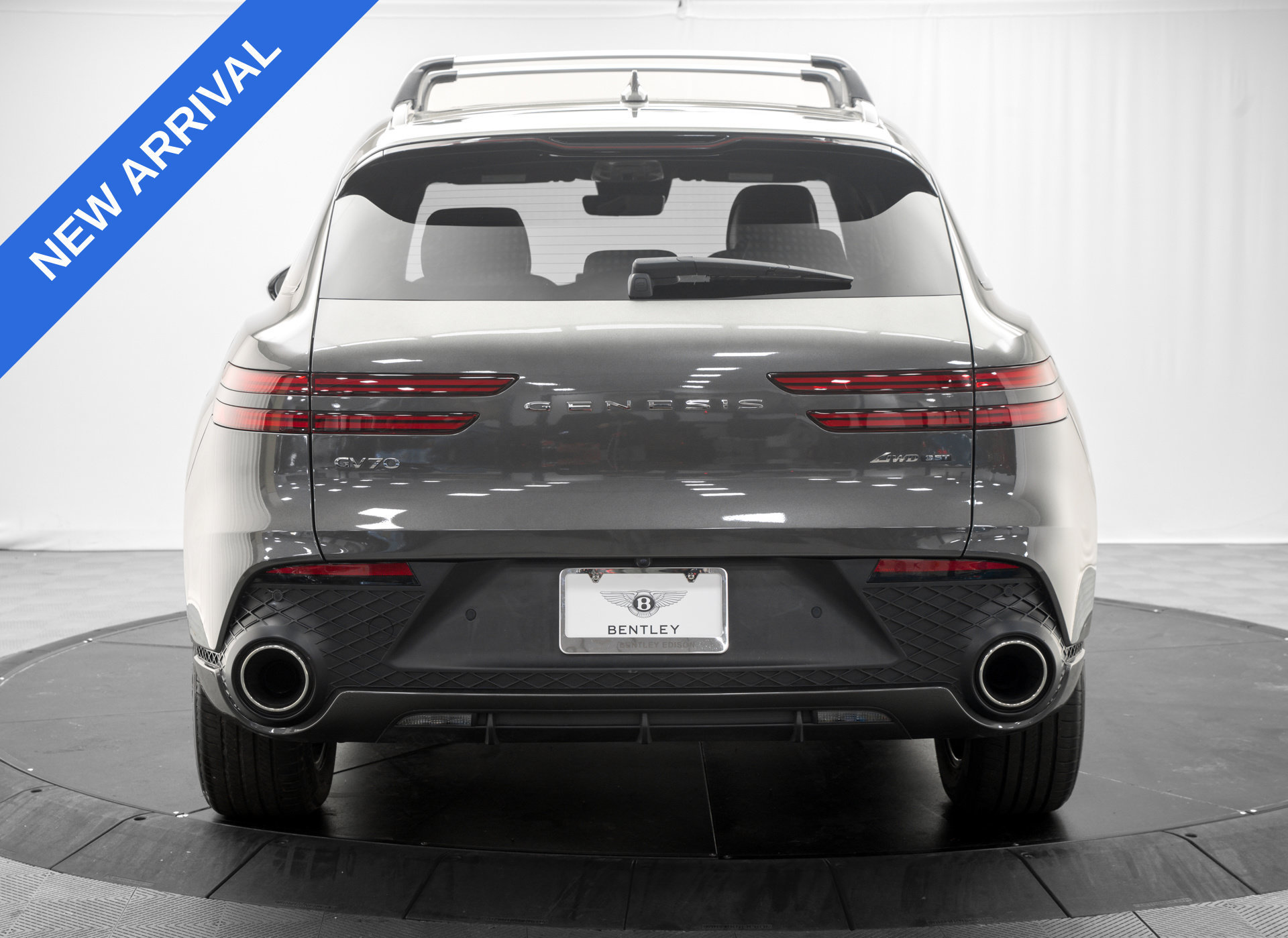 Used 2025 Genesis GV70 3.5T Sport AWD/4WD image 6