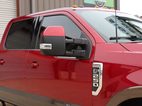 Used 2017 Ford F250 King Ranch w/ FX4 Off-Road Package image 19