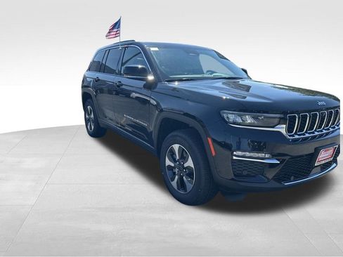 New 2024 Jeep Grand Cherokee Limited 4xe w/ Luxury Tech Group II AWD/4WD image 9