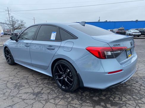 Used 2023 Honda Civic Sport image 5