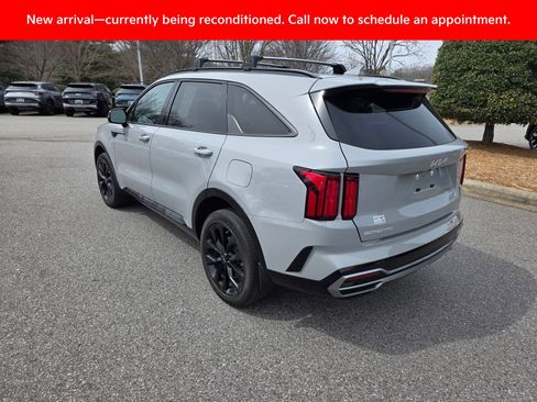 Certified 2023 Kia Sorento SX image 3