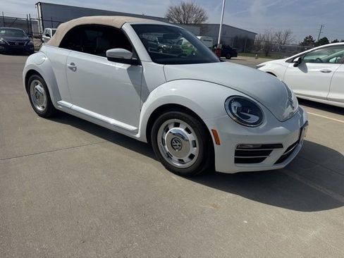 Used 2018 Volkswagen Beetle 2.0T Coast w/ Coast Lighting Package image 3