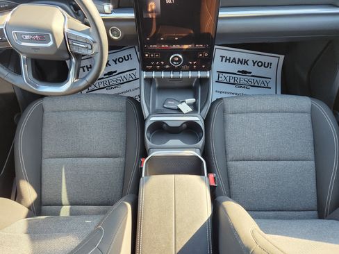 Used 2025 GMC Terrain Elevation image 17