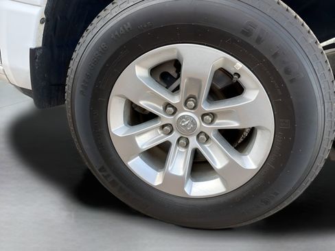 Used 2024 RAM 1500 Laramie image 40