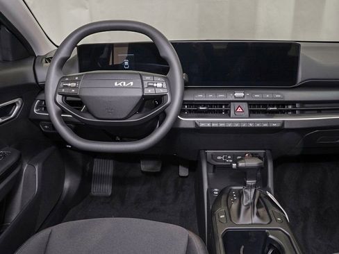 New 2026 Kia K4 LX image 7