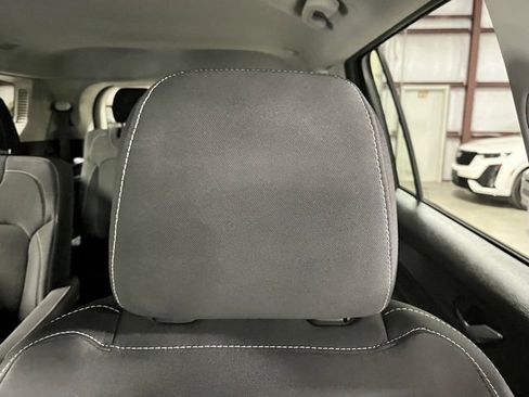 Used 2023 Jeep Grand Cherokee L Laredo image 15