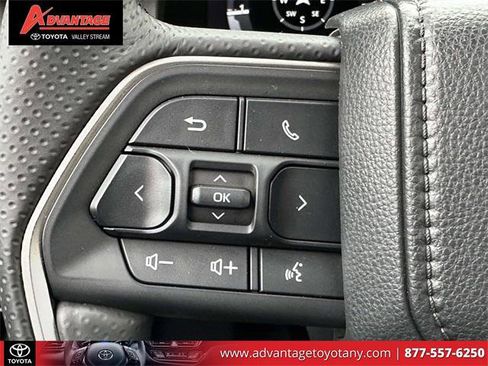 Certified 2025 Toyota 4Runner TRD Off-Road Premium image 25