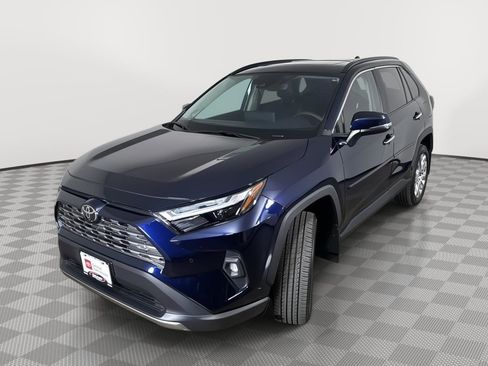 Used 2025 Toyota RAV4 Limited w/ Weather Package AWD/4WD image 15