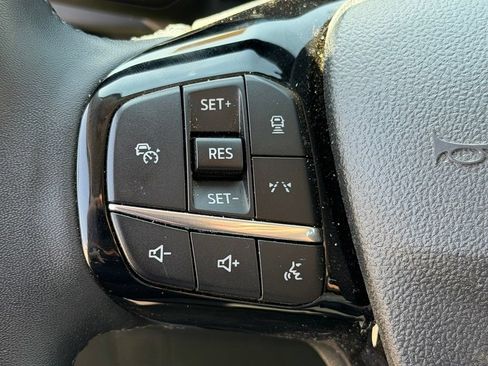 Used 2025 Ford Escape SE FWD image 15
