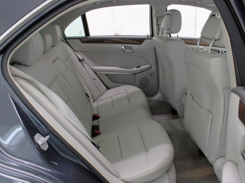 Used 2014 Mercedes-Benz E 350 Sedan w/ Premium 1 Package image 43