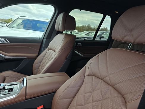 New 2026 BMW X5 xDrive40i w/ Executive Package image 18