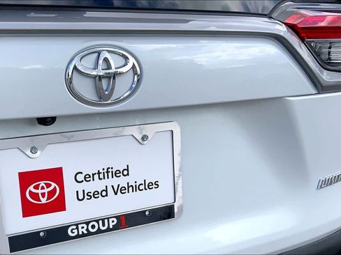 Used 2025 Toyota RAV4 Limited image 9