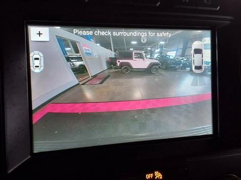 Used 2018 Ford Expedition Limited w/ Equipment Group 302A AWD/4WD image 21