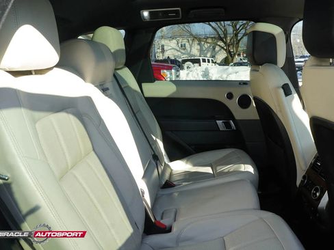 Used 2020 Land Rover Range Rover Sport HSE image 39