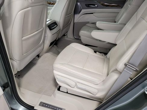 Used 2023 Cadillac Escalade Premium Luxury Platinum AWD/4WD image 21