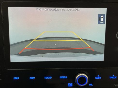 Used 2020 Hyundai Ioniq Limited FWD image 16