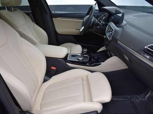Used 2025 BMW X4 xDrive30i image 19