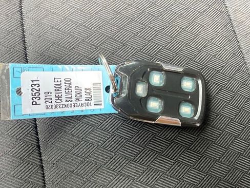 Certified 2019 Chevrolet Silverado 1500 RST image 25