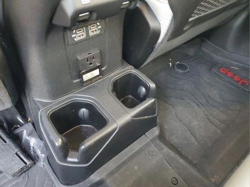 Used 2022 Jeep Gladiator Mojave w/ LED Lighting Group AWD/4WD image 12
