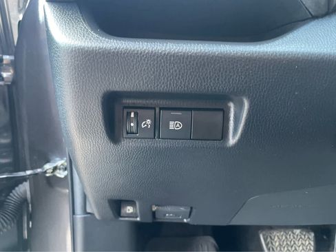 Used 2021 Toyota RAV4 LE image 15