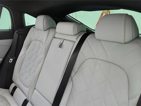 Used 2023 BMW X6 xDrive40i w/ M Sport Package image 31