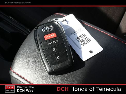 Used 2024 Toyota Corolla SE w/ SE Premium Package FWD image 15