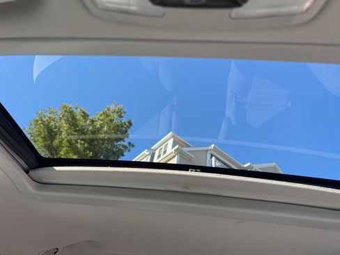 Used 2018 Toyota Sienna XLE w/ XLE Navigation Package image 22