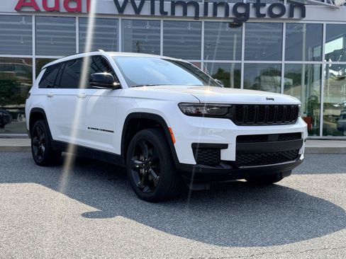 Used 2024 Jeep Grand Cherokee L Laredo AWD/4WD image 8
