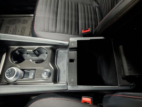 Used 2025 Ford Explorer ST-Line image 16