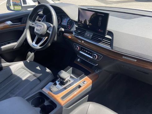 Used 2023 Audi Q5 2.0T Premium w/ Convenience Package AWD/4WD image 27
