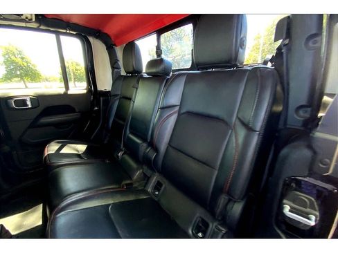 Used 2020 Jeep Gladiator Rubicon image 24
