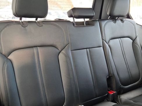 New 2026 Jeep Grand Wagoneer Limited image 12