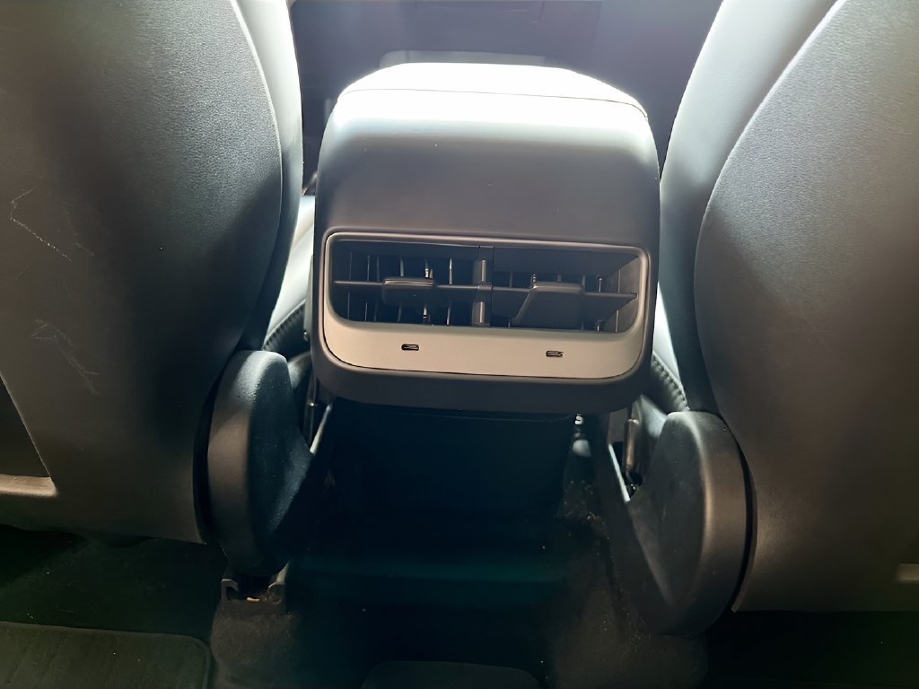 Used 2025 Tesla Model Y Long Range RWD image 26
