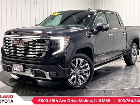 Used 2023 GMC Sierra 1500 Denali w/ Denali Reserve Package AWD/4WD image 1