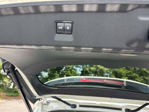Certified 2023 INFINITI QX60 Luxe w/ Cargo Package AWD/4WD image 18