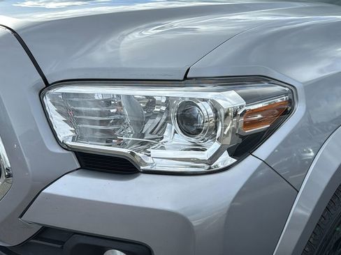 Used 2021 Toyota Tacoma SR5 image 9