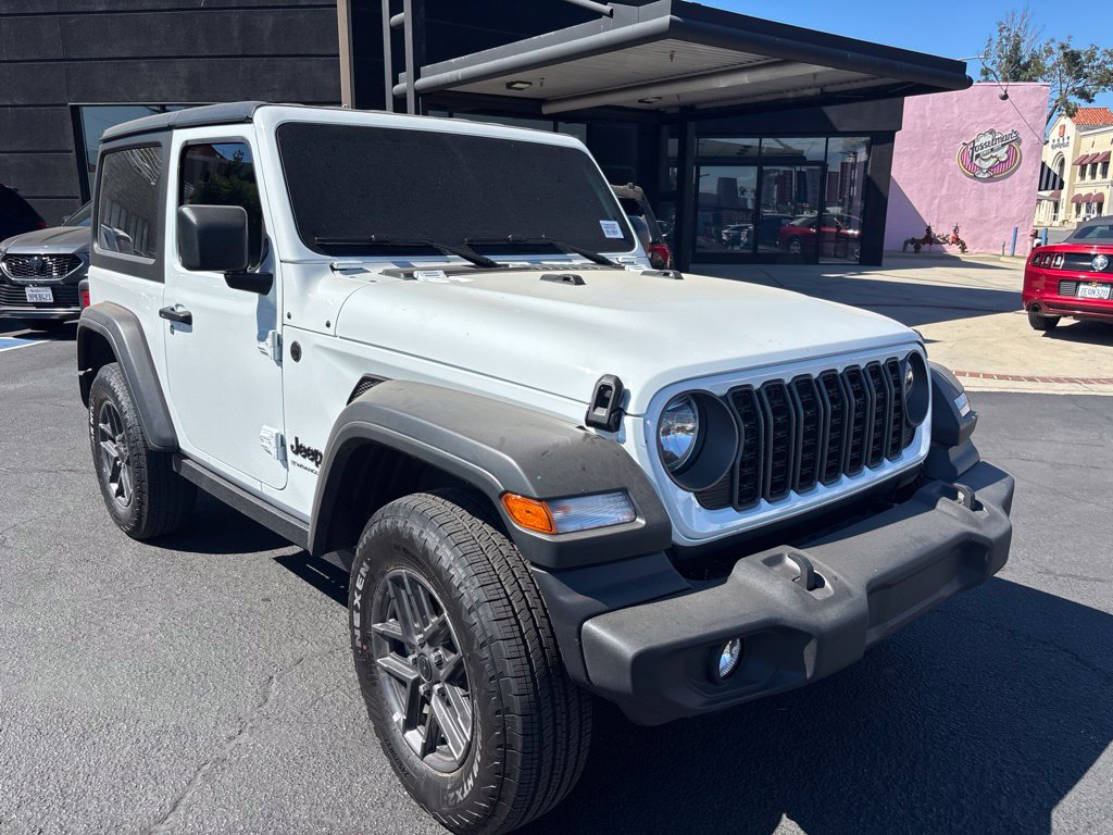 Used 2026 Jeep Wrangler Sport AWD/4WD image 2