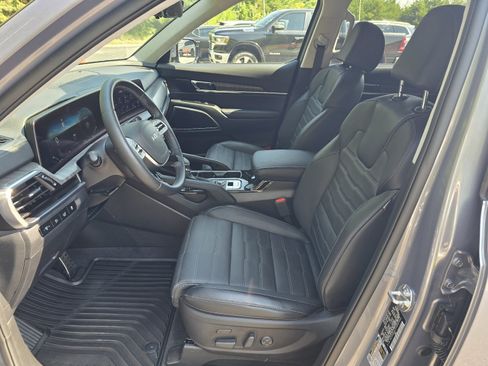 Used 2025 Kia Telluride SX Prestige AWD/4WD image 12