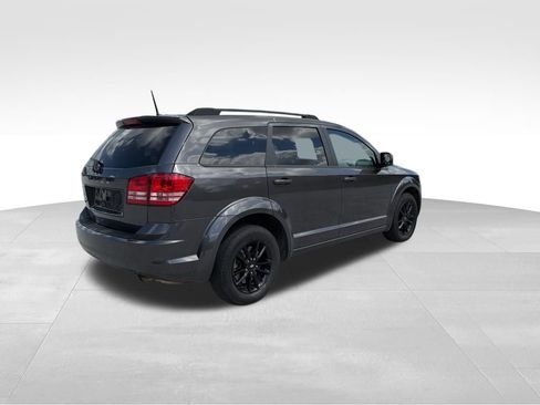 Used 2020 Dodge Journey SE w/ Blacktop Package image 4