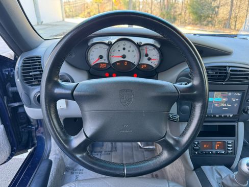 Used 1999 Porsche Boxster image 29