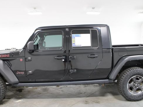 Used 2022 Jeep Gladiator Rubicon w/ Cold Weather Group AWD/4WD image 6